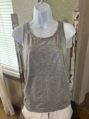 Lululemon Swiftly Tech Racerback Waist Length Heather Gray Scoop Neck Tank Top